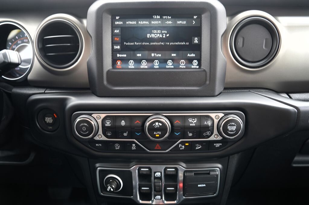 Jeep Wrangler SUV / Terénní 2,1 l 147 kw