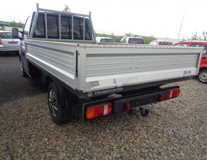 Volkswagen Transporter Valník 2,5 l 96 kw