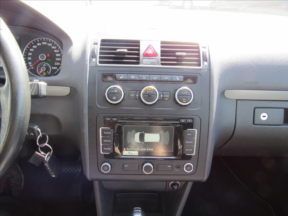 Volkswagen Touran Kombi 1,4 l 103 kw