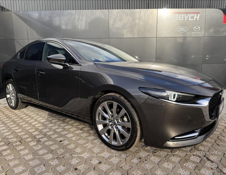 Mazda 3 Sedan / Limuzína 2,0 l 132 kw