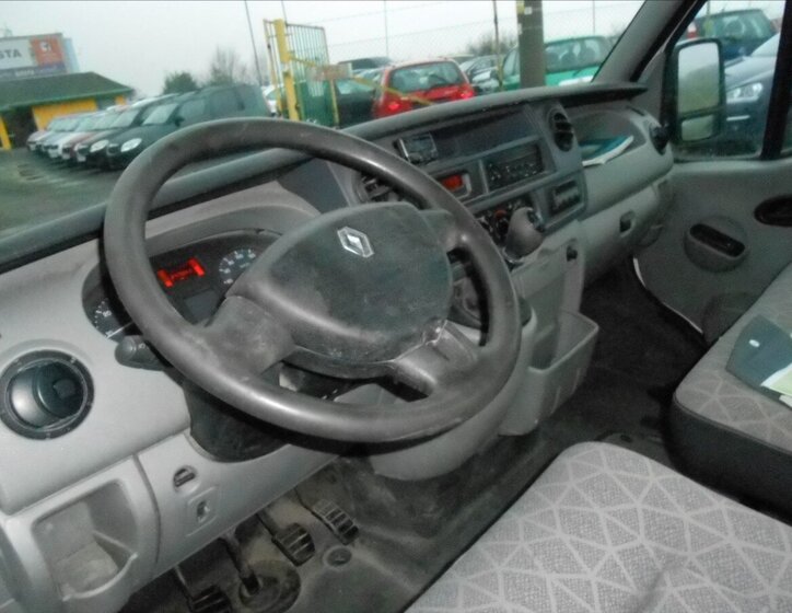 Renault Master 18