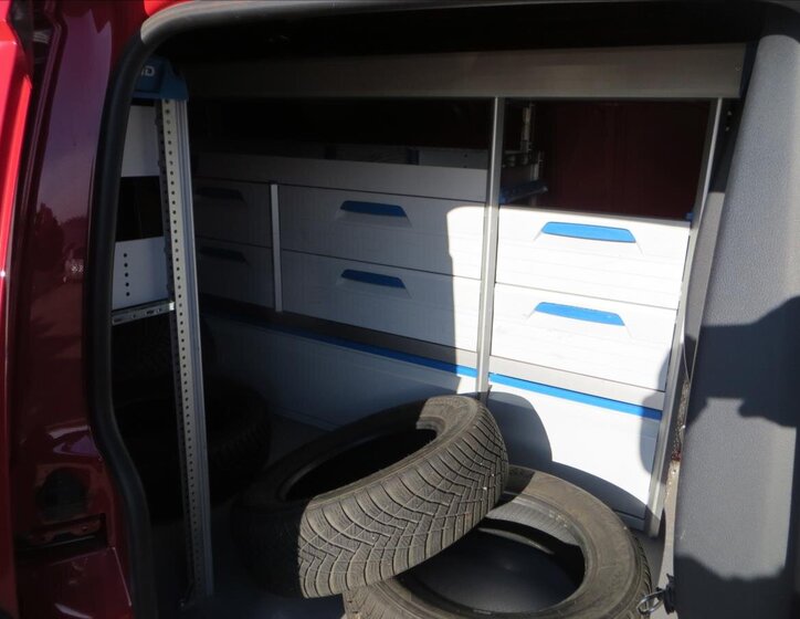 Volkswagen Caddy Skříň 1,4 l 81 kw