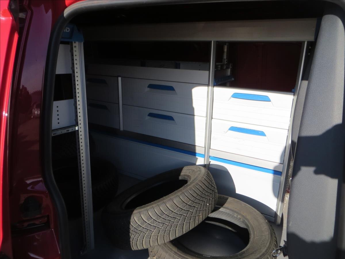 Volkswagen Caddy Skříň 1,4 l 81 kw