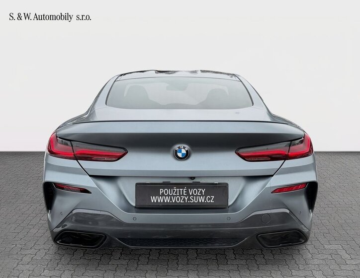 BMW Řada 8 Kupé 4,4 l 390 kw