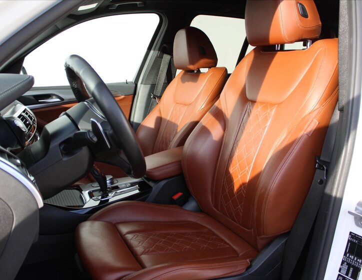 BMW X3 SUV / Terénní 3,0 l 240 kw