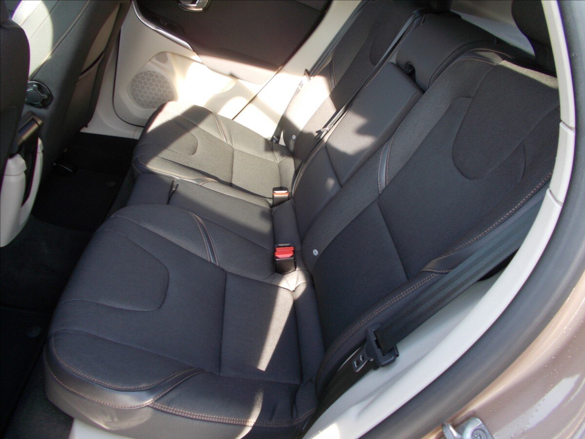 Volvo V40 Hatchback 2,0 l 88 kw