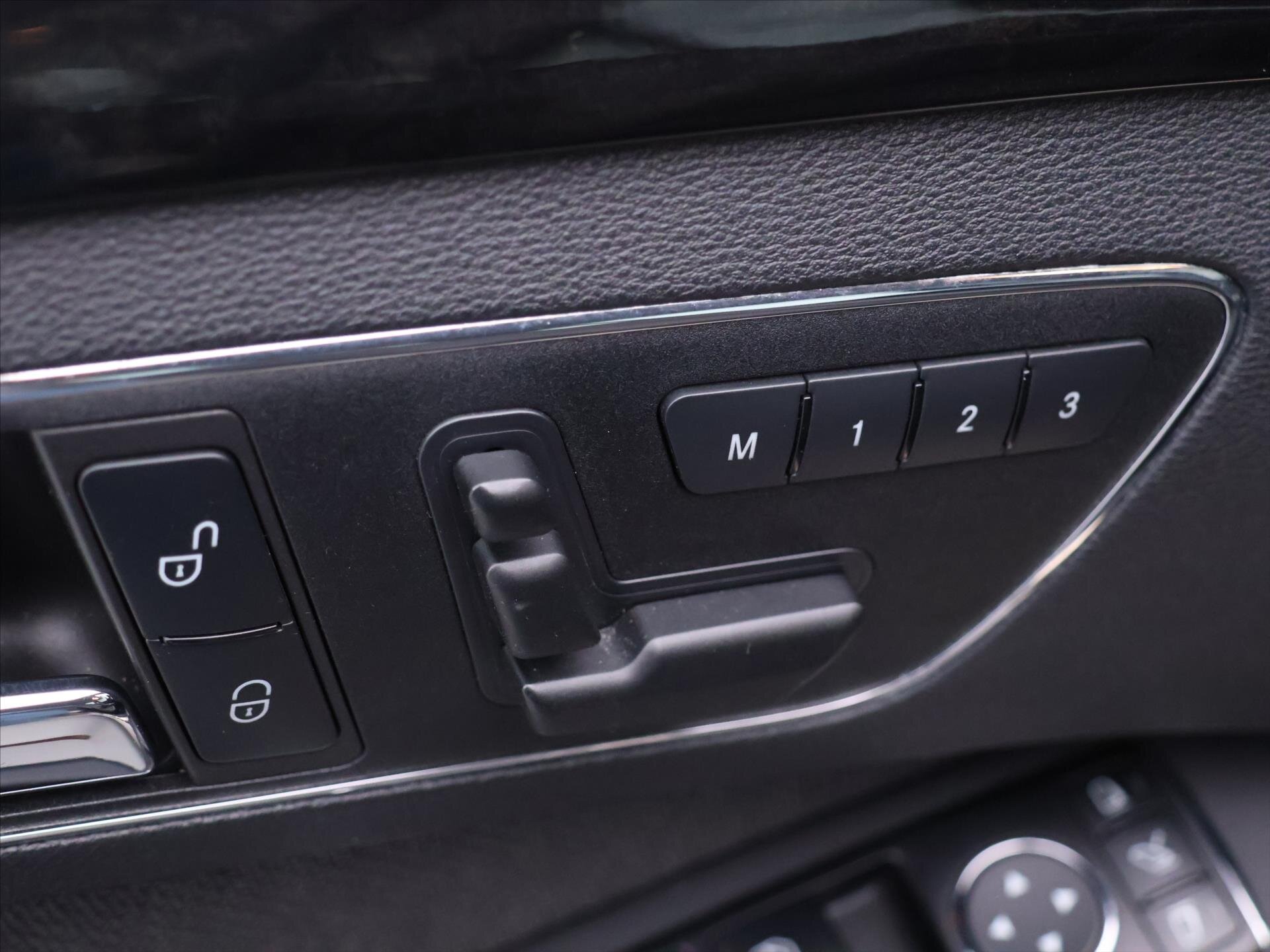 Mercedes-Benz Třídy E Sedan / Limuzína 3,0 l 150 kw