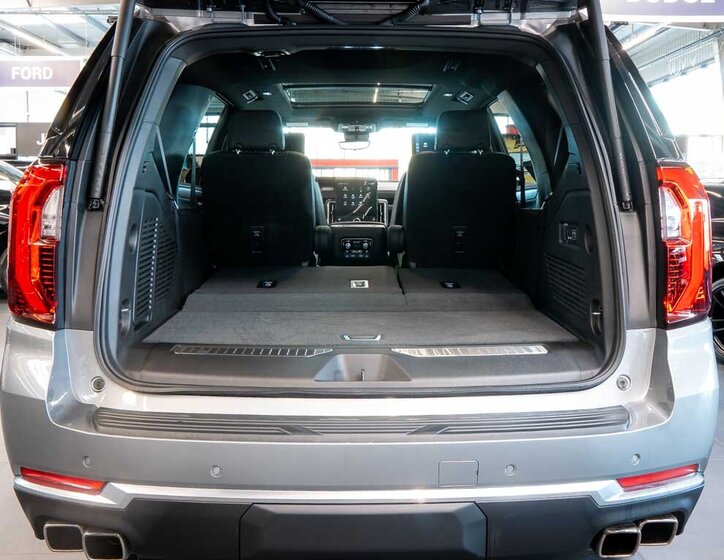 GMC Yukon SUV 6,2 l 313 kw