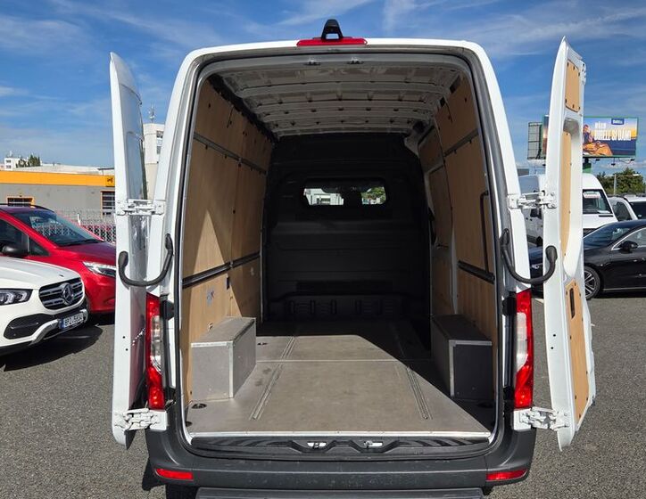 Mercedes-Benz Sprinter 17