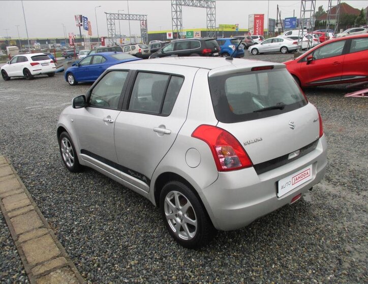 Suzuki Swift Hatchback 1,3 l 67 kw