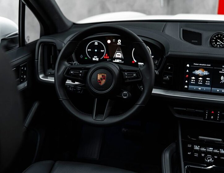 Porsche Cayenne SUV 3,0 l 260 kw