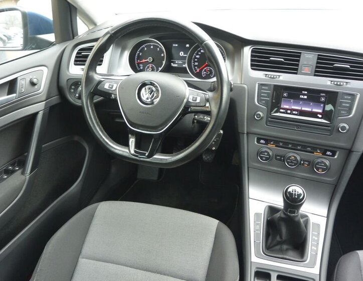 Volkswagen Golf 12