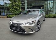 Lexus ES 300h Sedan / Limuzína 2,5 l 160 kw