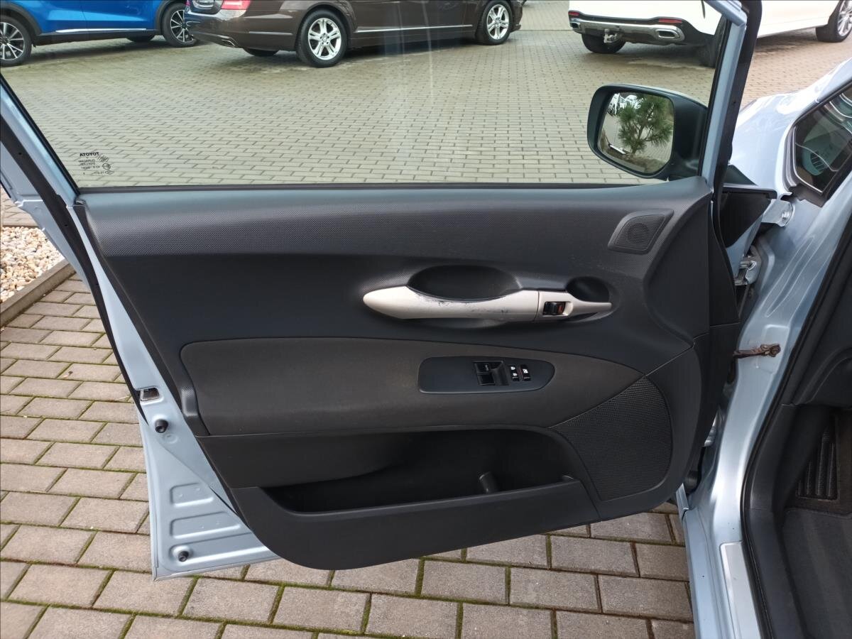 Toyota Auris Hatchback 1,4 l 66 kw