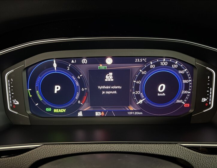 Volkswagen Passat Kombi 1,4 l 160 kw