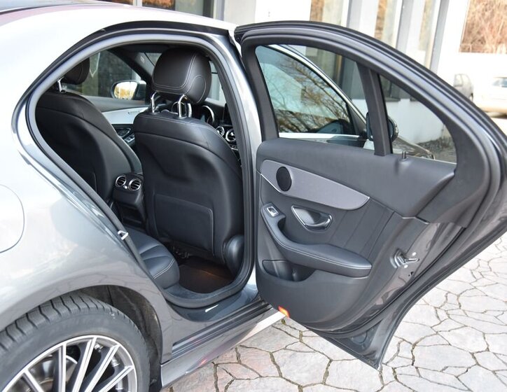 Mercedes-Benz Třídy C Sedan / Limuzína 2,1 l 125 kw