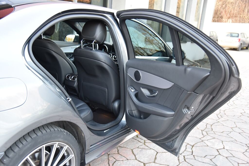 Mercedes-Benz Třídy C Sedan / Limuzína 2,1 l 125 kw