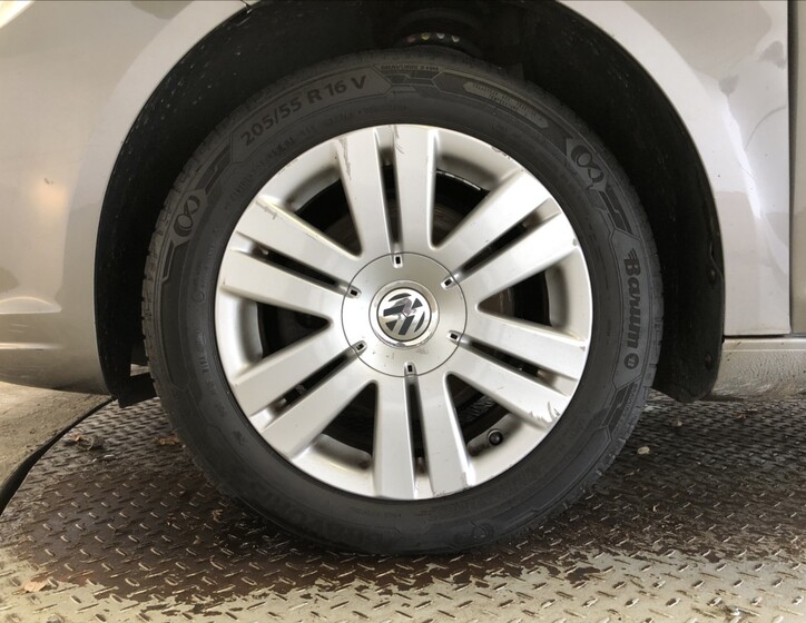 Volkswagen Touran 24