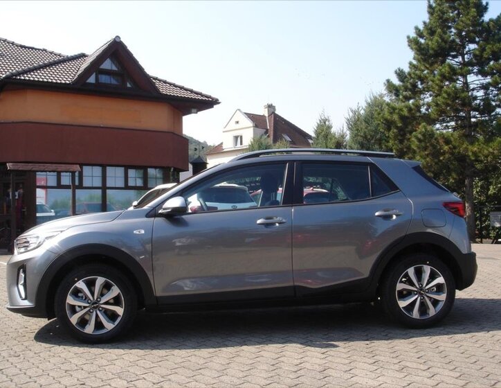 KIA Stonic SUV 1,2 l 58 kw