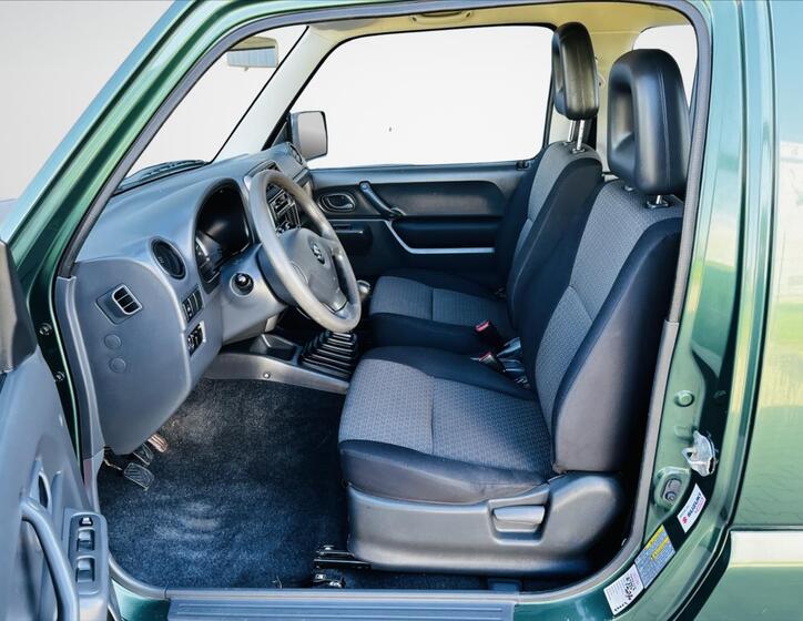 Suzuki Jimny 17