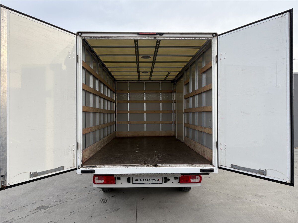 Volkswagen Crafter Skříň 2,0 l 103 kw