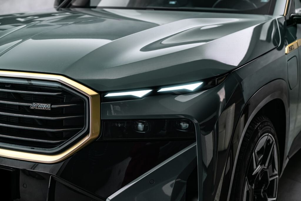 BMW XM SUV 4,4 l 360 kw