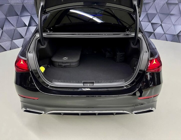 Mercedes-Benz Třídy E Sedan / Limuzína 2,0 l 240 kw