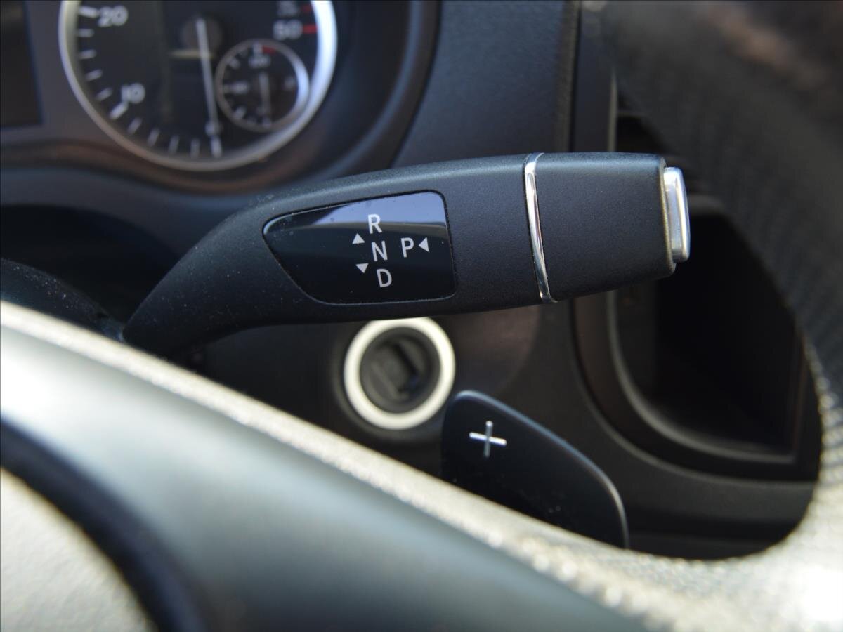 Mercedes-Benz Vito Kombi 2,1 l 140 kw