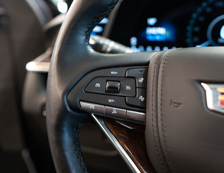 Cadillac Escalade SUV / Terénní 6,2 l 313 kw