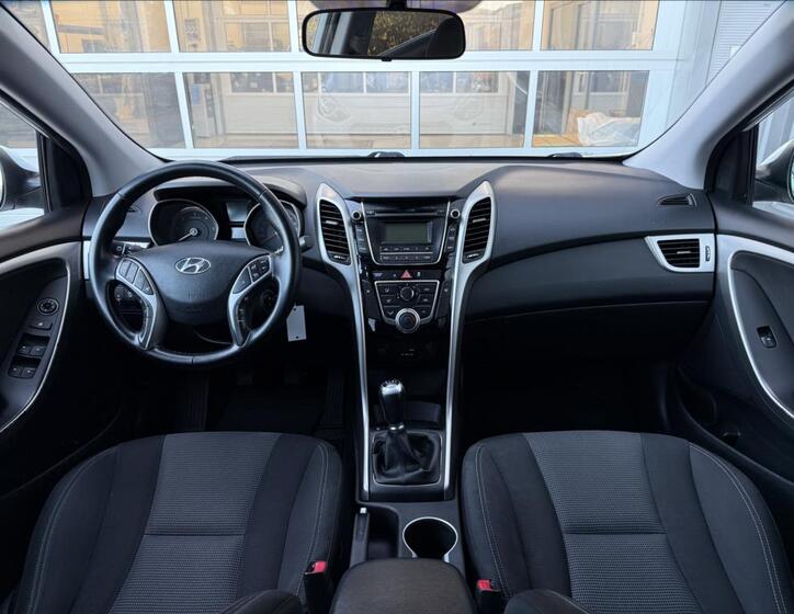 Hyundai i30 12