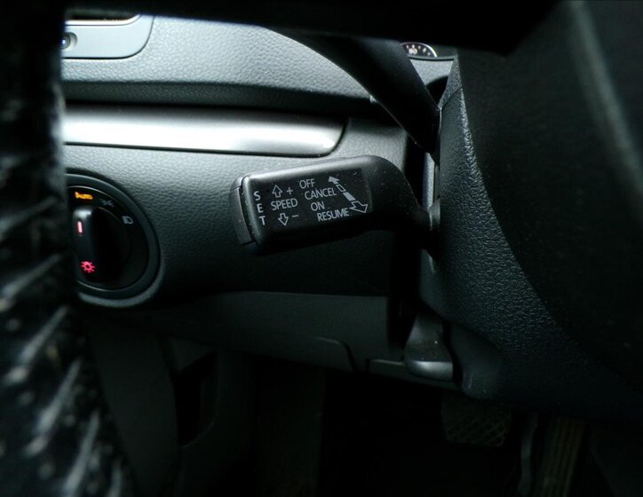 Seat Alhambra Kombi 2,0 l 125 kw