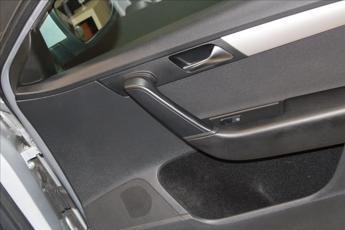 Volkswagen Passat Kombi 2,0 l 103 kw