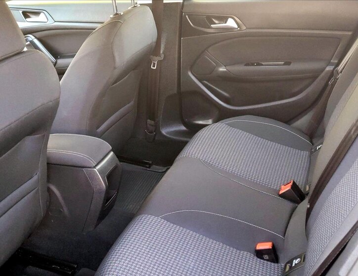 Peugeot 308 Hatchback 1,5 l 75 kw