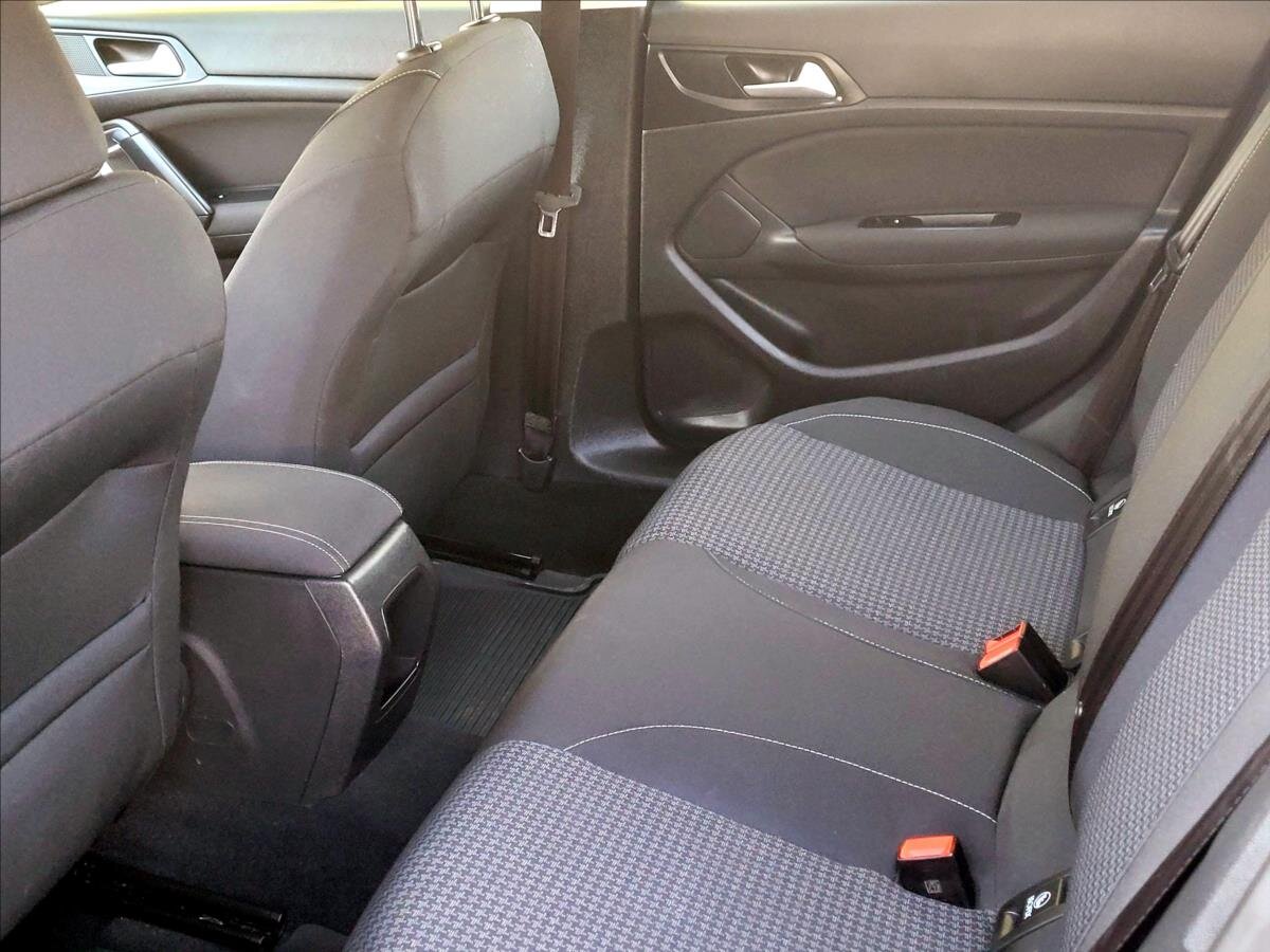 Peugeot 308 Hatchback 1,5 l 75 kw