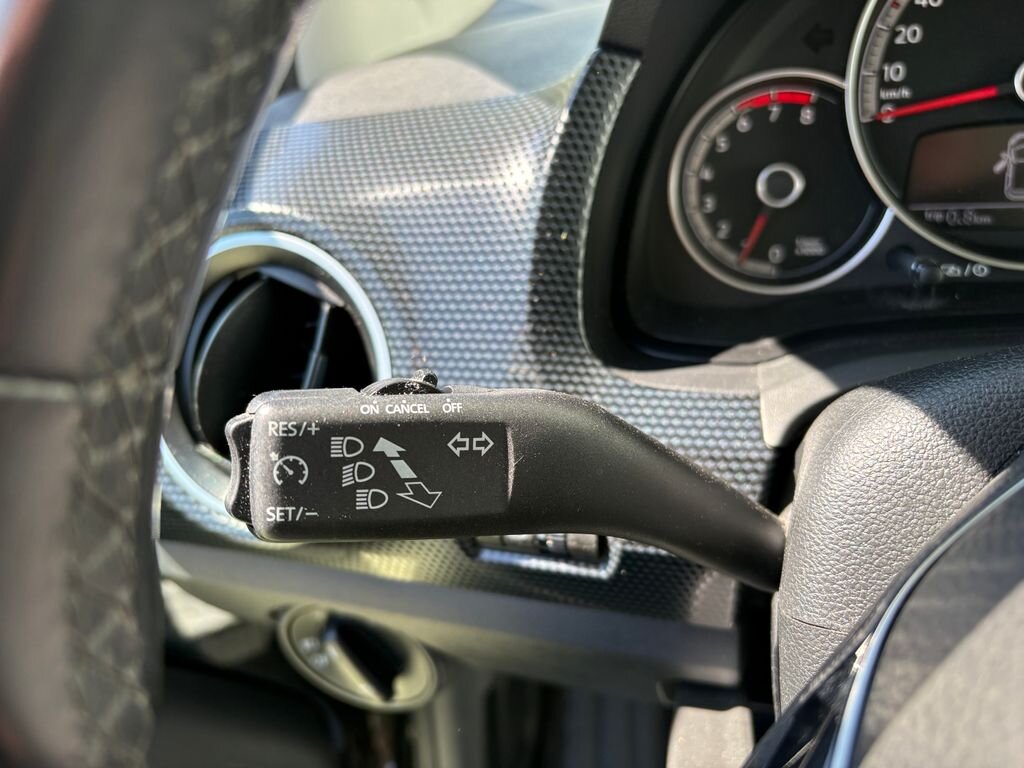 Volkswagen up! Hatchback 999,0 55 kw