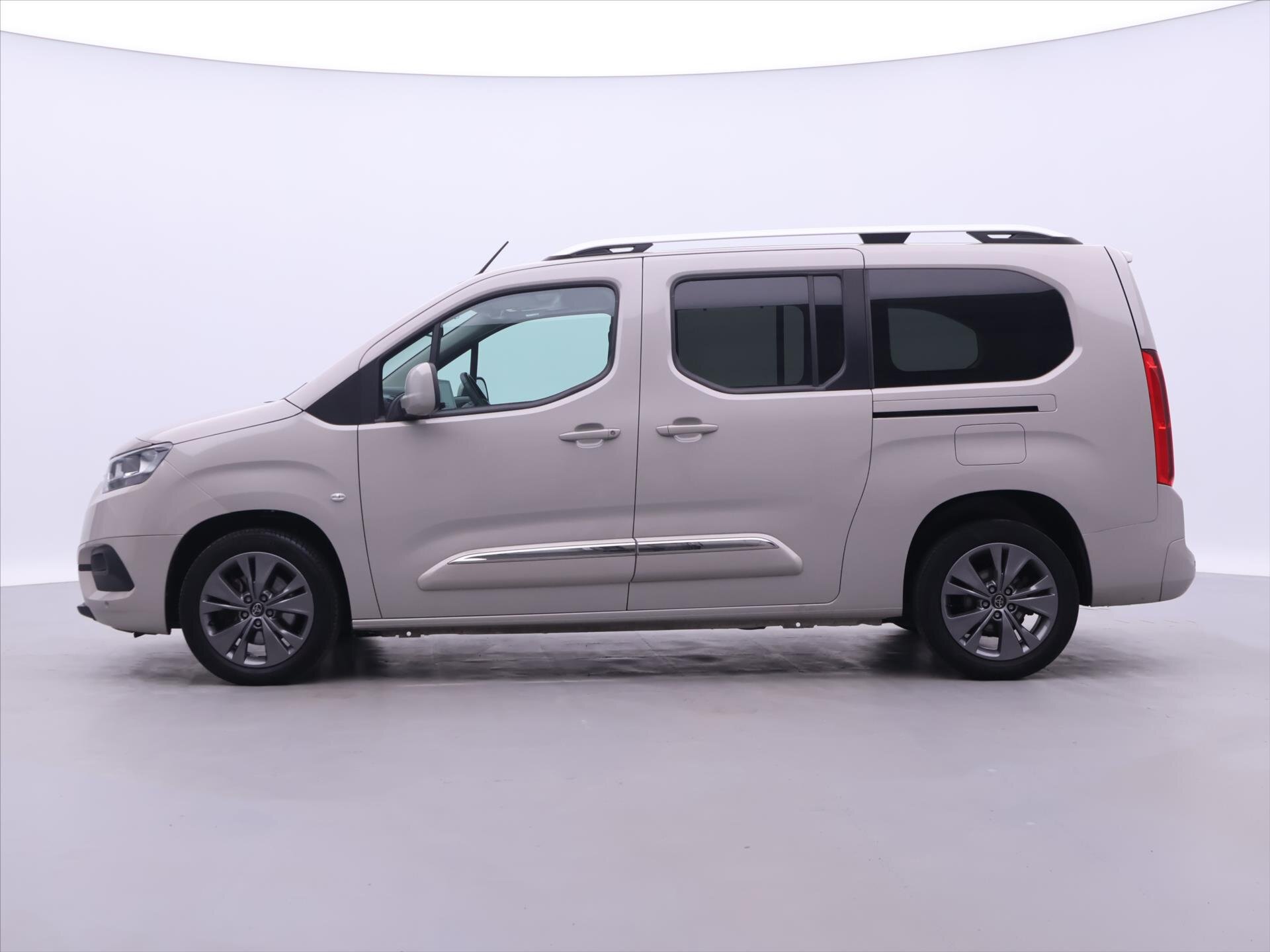 Toyota ProAce City Verso MPV 1,2 l 81 kw