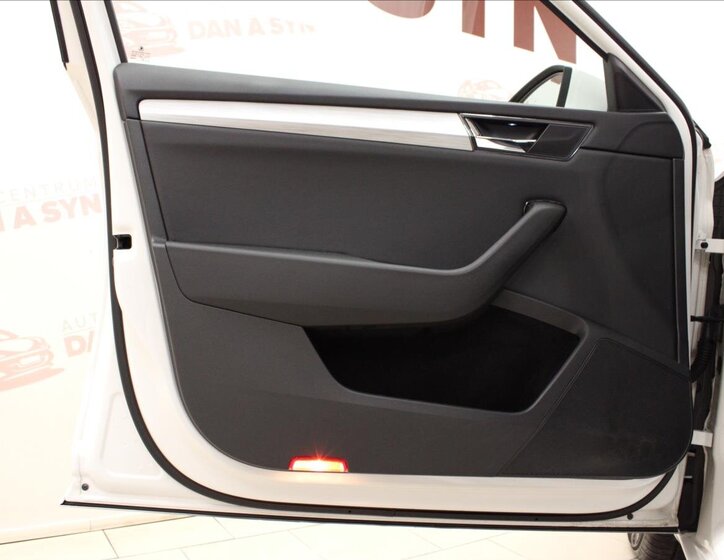 Škoda Superb Kombi 2,0 l 110 kw