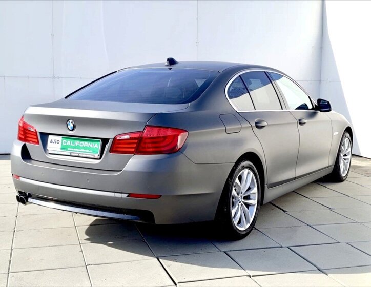 BMW Řada 5 Sedan 3,0 l 180 kw