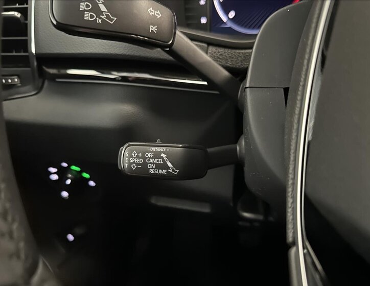 Škoda Karoq SUV / Terénní 2,0 l 85 kw