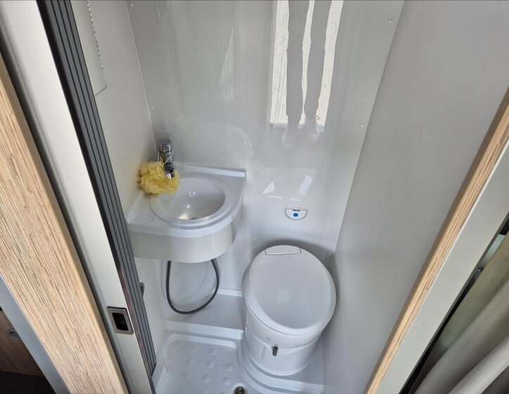 Peugeot Ostatní Ostatní 2,0 l 120 kw