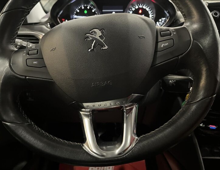 Peugeot 2008 MPV 1,2 l 60 kw