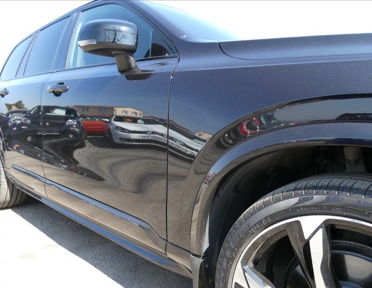 Volvo XC90 SUV / Terénní 2,0 l 228 kw