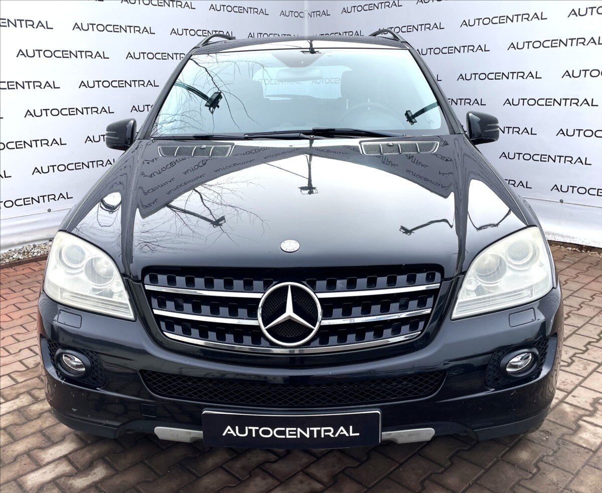 Mercedes-Benz Třídy M SUV / Terénní 3,5 l 200 kw