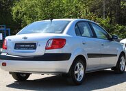 KIA Rio Sedan / Limuzína 1,4 l 71 kw