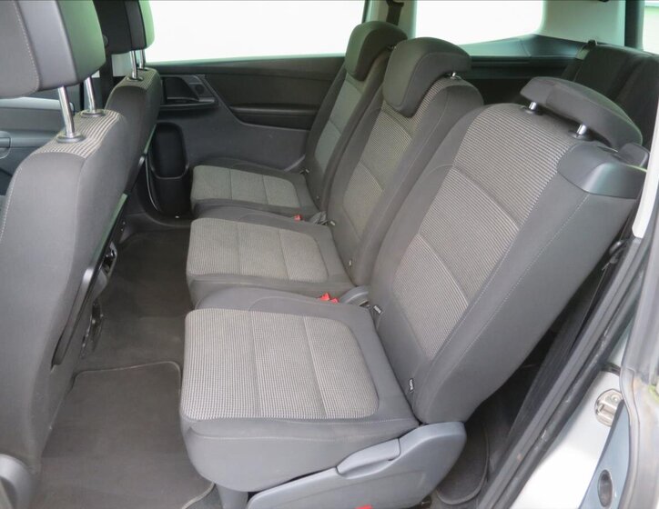 Volkswagen Sharan 12