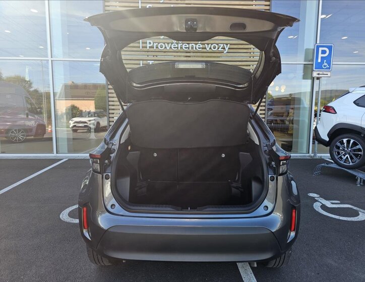 Toyota Yaris Cross 9