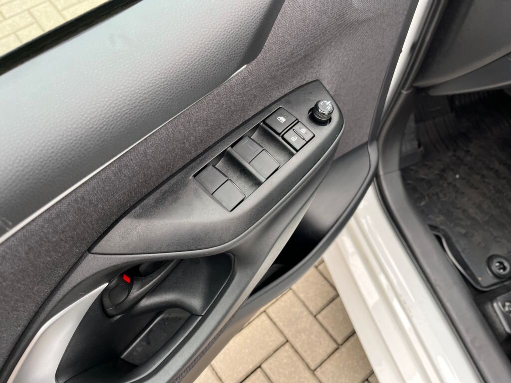 Toyota Yaris Hatchback 1,5 l 68 kw