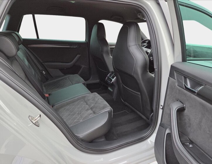 Škoda Superb Kombi 2,0 l 110 kw