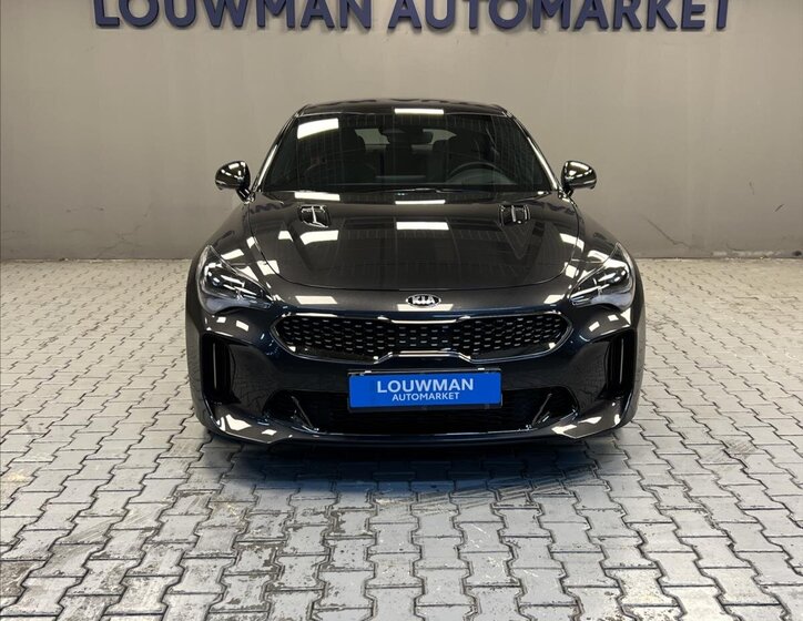 KIA Stinger 4