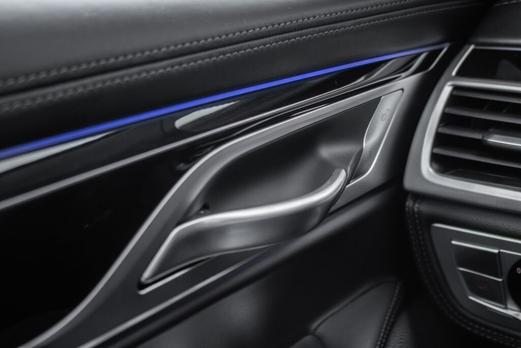 BMW Řada 7 Sedan 3,0 l 294 kw